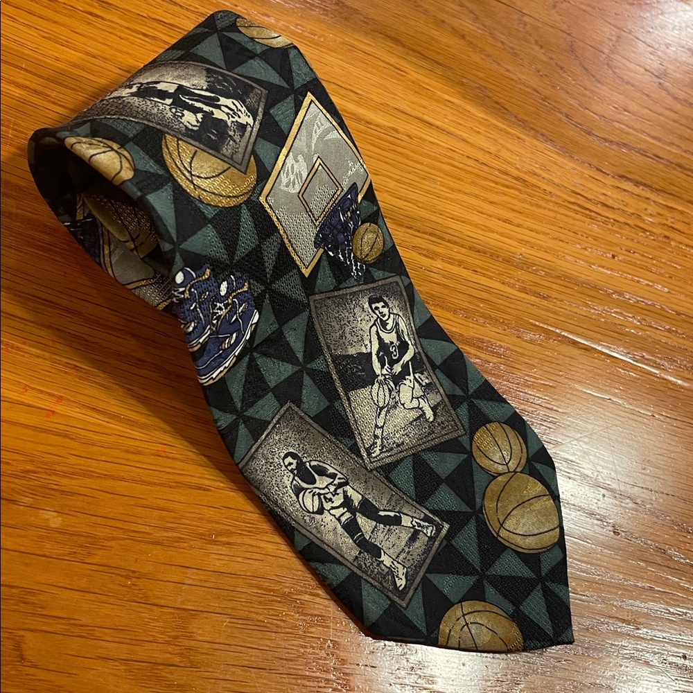 Vintage Bill Blass Basketball Silk Tie 58” Novelty Retro Sports 90s